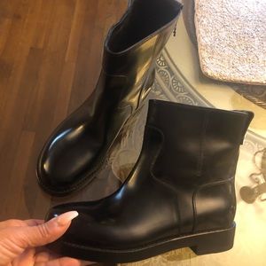 Dolce & Gabbana leather boots